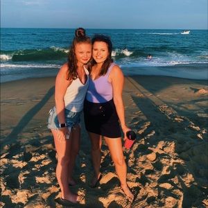 Meet your Posher, Abigail